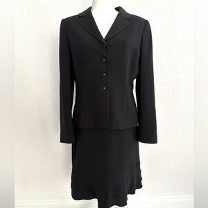 Elegant Tahari Size 10 Black Suit Set with Layered Hemline